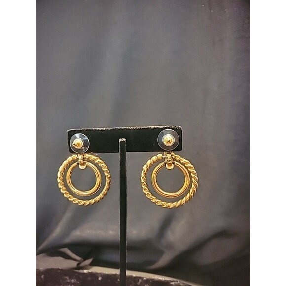 Vintage Womens Gold Tone Double Hoop Pierced Earrings Rope Jewelry Costume - Picture 11 of 11